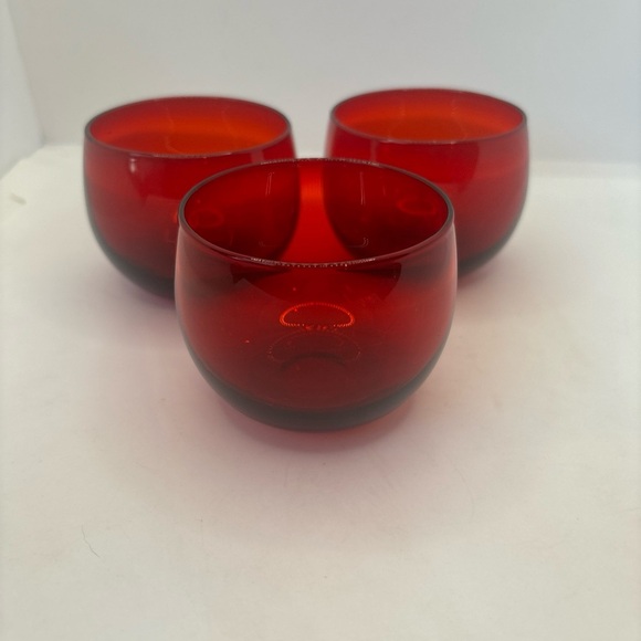 Set of four vintage ruby red small glasses - Picture 1 of 7